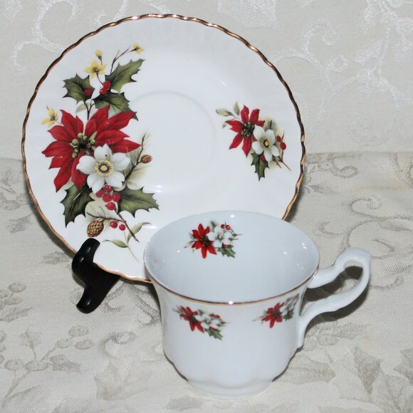 Mismatched Christmas Poinsettia Teacup Set | Bluebird | Crown Regent - Picture 1 of 13